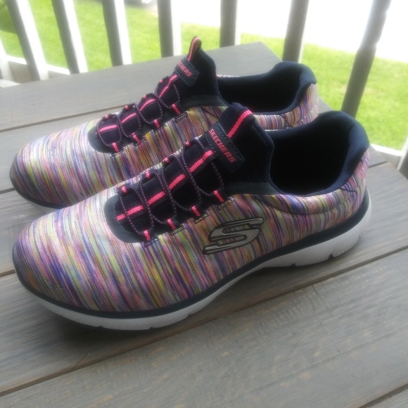 Skechers - Picture 2 of 5